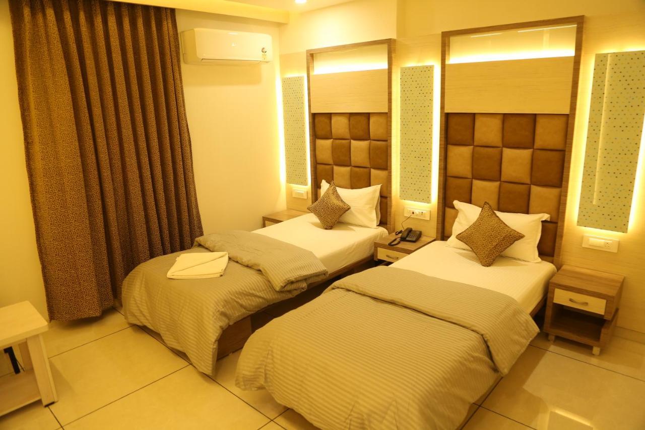 Hotel Bhagyoday Limodara Exterior foto